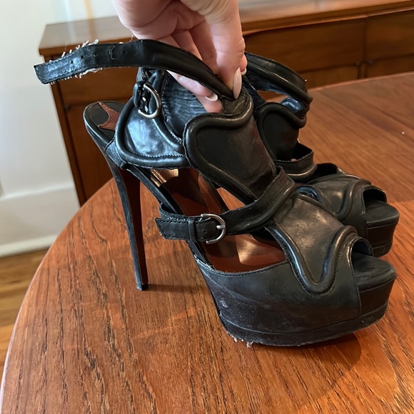 One of a kind Vero Moda platform heels - Picture 1 of 6